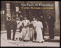 As fotos deste livro foram encontrados em meados de 2000, durante uma reforma no Centro de Documentação e Informação do jornal O Estado de S. Paulo, quando um grande volume empacotado com papelão grosso e certamente fechados à décadas foi aberto, revelando seis álbuns encardenados com mais de setessentas fotos de São Paulo entre os anos de 1860 e 1930. justamente a fase de transição de uma acanhada cidade para a metrópole que hoje conhecemos.