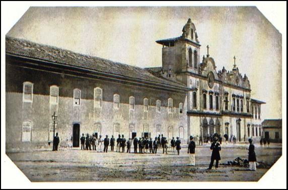 Imagem reproduzida de cartão-postal: Academia de Direito. Fotografia de Militão Augusto de Azevedo. São Paulo, c.1862. Acervo Instituto Moreira Salles.